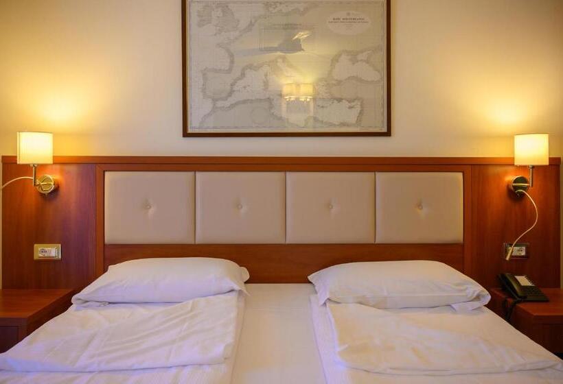 Номер Стандарт, Lake Hotel Benaco
