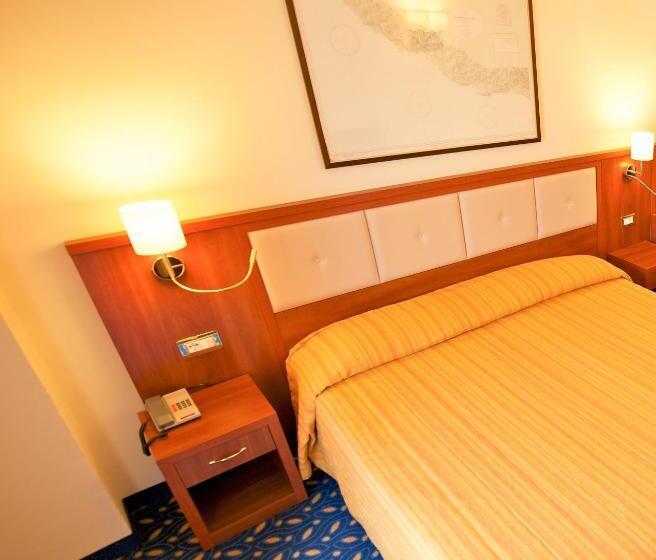 Номер Economy, Lake Hotel Benaco