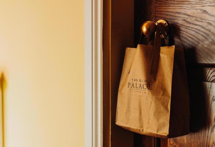 Номер Deluxe, The Old Palace Lodge