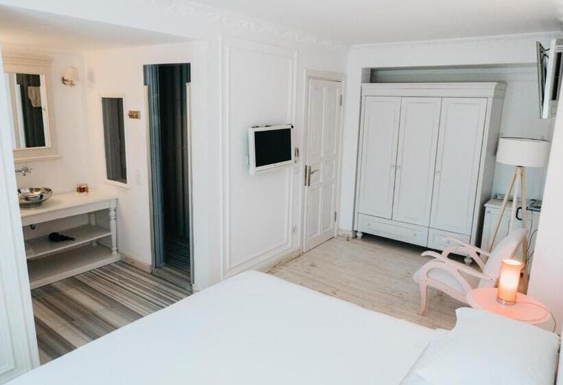 Полулюкс, Vintage Hotel Alacati