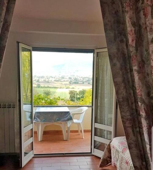Standard Room with Balcony, Agriturismo Tognoloni