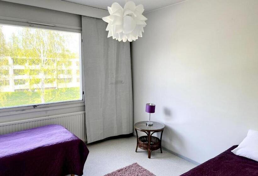 Апартаменты 1 Спальня с Балконом, Center Hostel Kaatrahovi