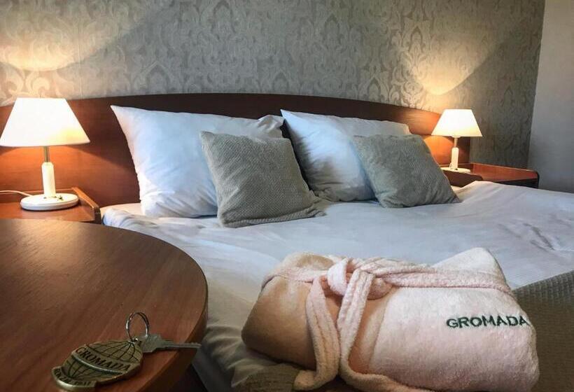 اتاق راحتی, Gromada Radom Centrum