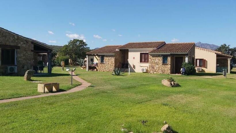Четырехместный Номер Стандарт Вид на Сад, Li Suari Club Village
