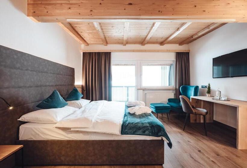 Люкс с Балконом, Das Berghotel   Plan De Gralba