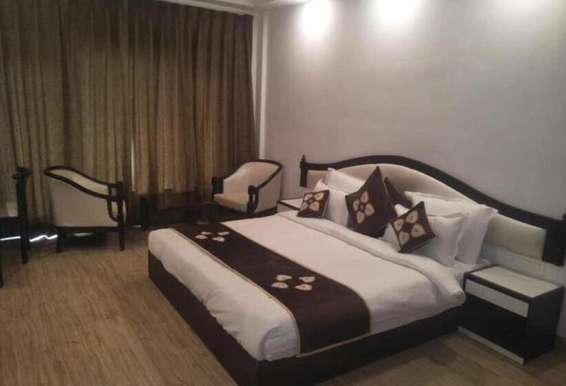 Номер Deluxe Кровать Кинг, Shivalik Hills Mussoorie