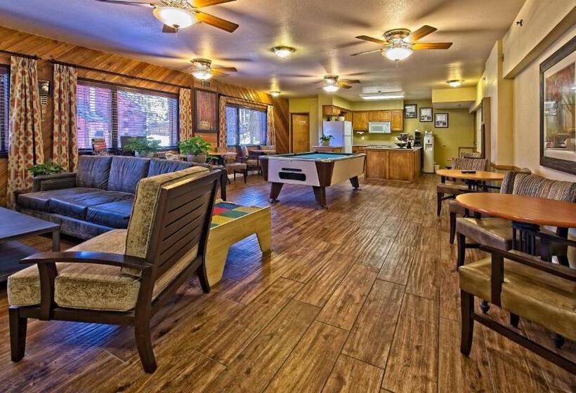 Suite, Getaways At Snow Lake Lodge