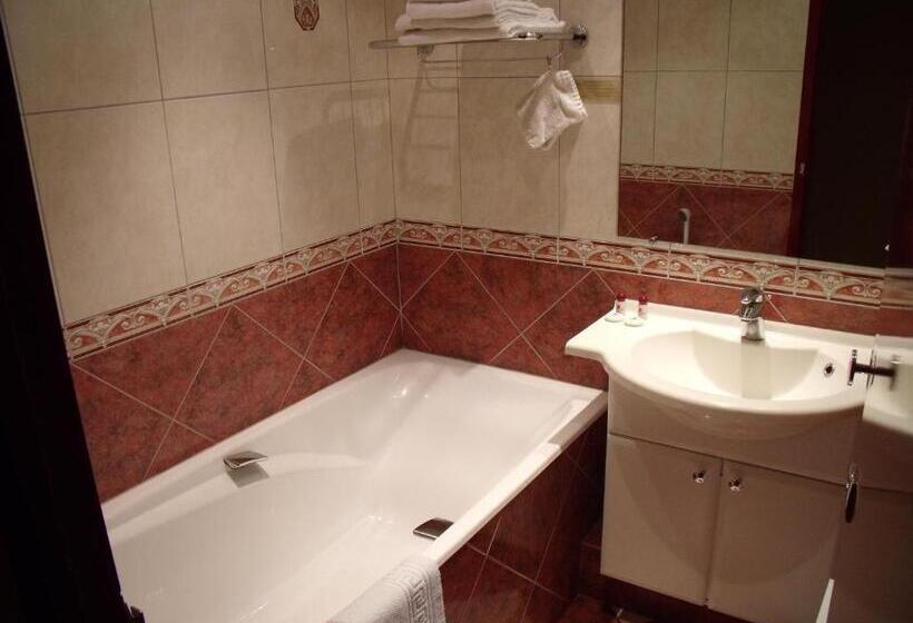 Трехместный Номер Комфорт, Cit Hotel   Hotel Le Cèdre