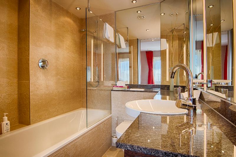 デラックスルーム, Art Hotel Braun