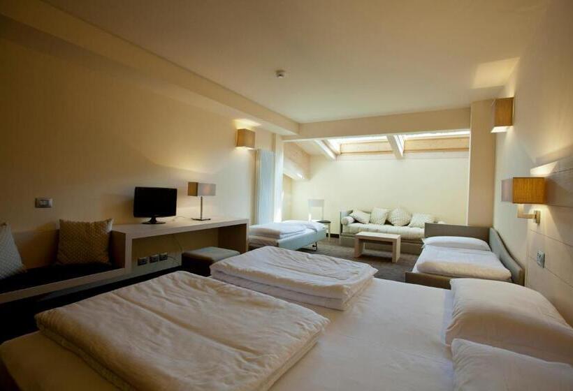 اتاق پنج‌تخته استاندارد, Le Blanc Hotel & Spa