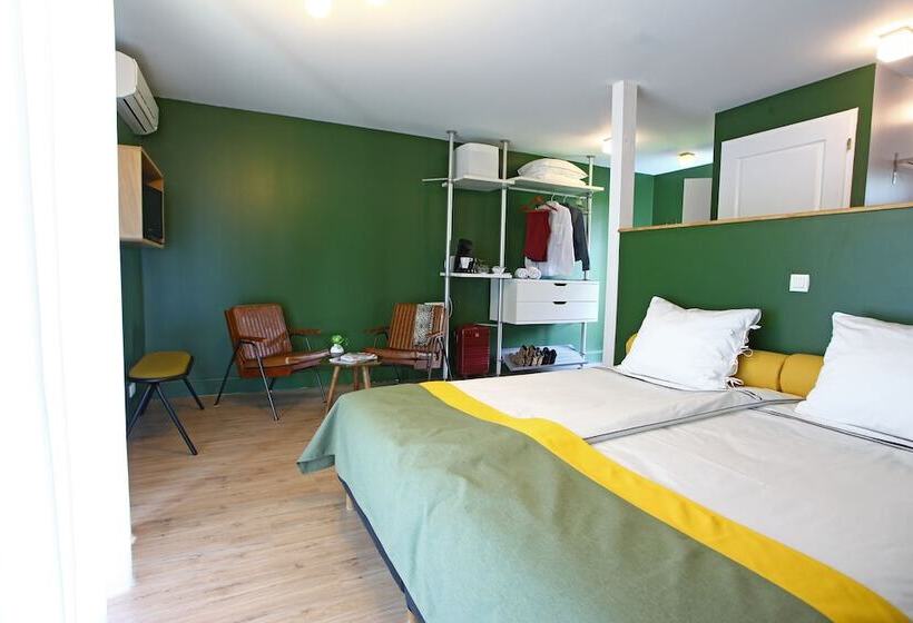 Номер Стандарт, Lodge La Petite Couronne