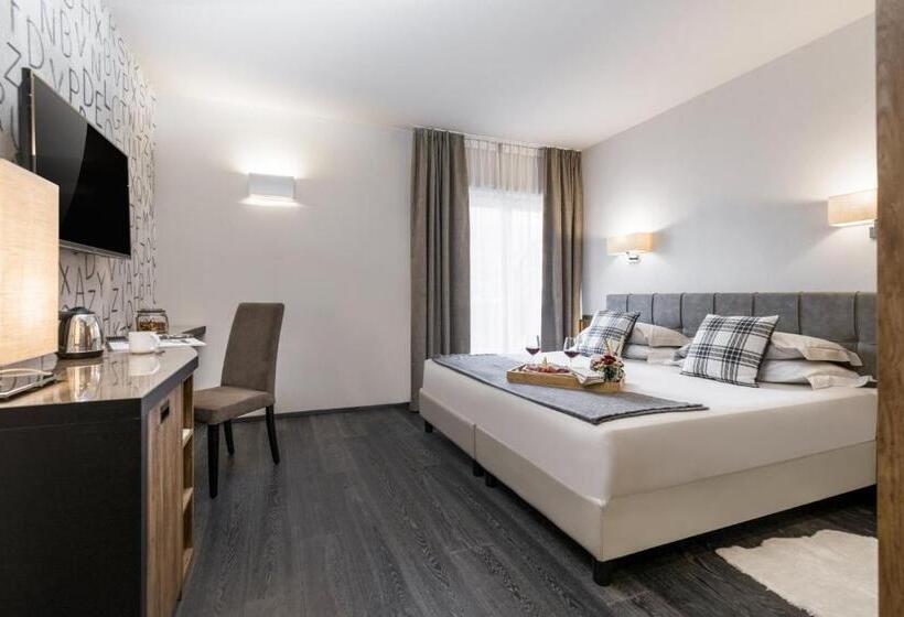 Номер Deluxe, Miramonti Park
