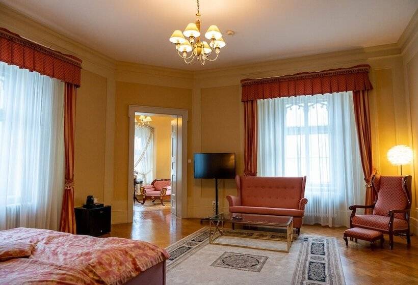 Апартаменты 1 Спальня, Pałac Wojanów