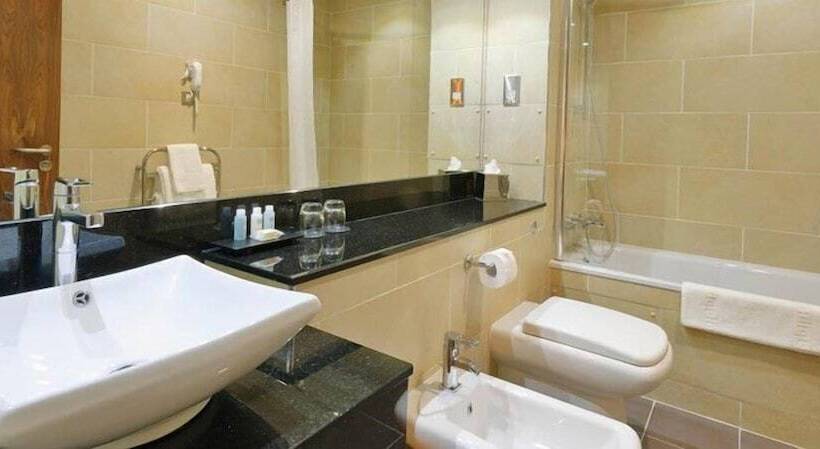 اتاق استاندارد یک نفره, Rox Hotel Aberdeen By Compass Hospitality