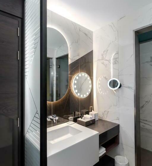 Номер Стандарт Вид на Море с Балконом, Hyatt Centric Jumeirah Dubai
