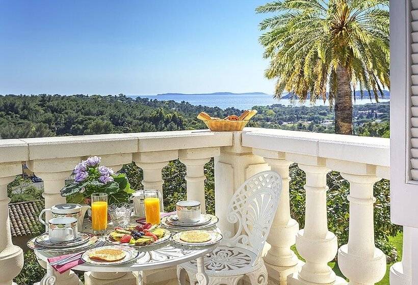 Семейный Номер Вид на Море, Le Château De Mei Lese