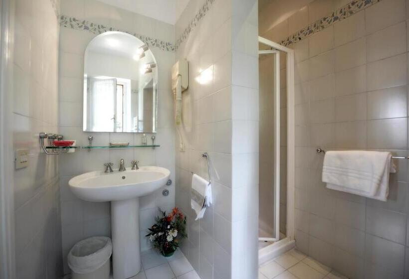 Номер Стандарт Трехместный, Villa Belvedere
