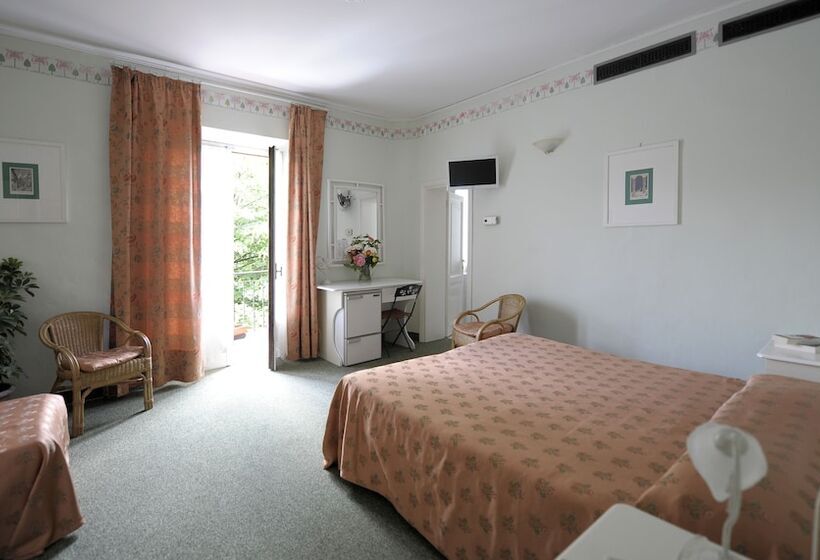 Номер Стандарт Трехместный, Villa Belvedere
