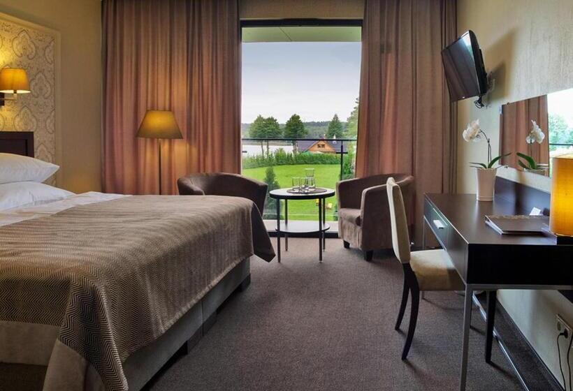 اتاق استاندارد با چشم‌انداز دریاچه, Margis Hotel & Spa