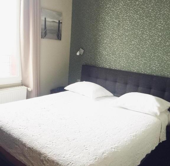 Номер Стандартный с Видом, The Originals Boutique, Hôtel La Villa Marine, Le Tréport