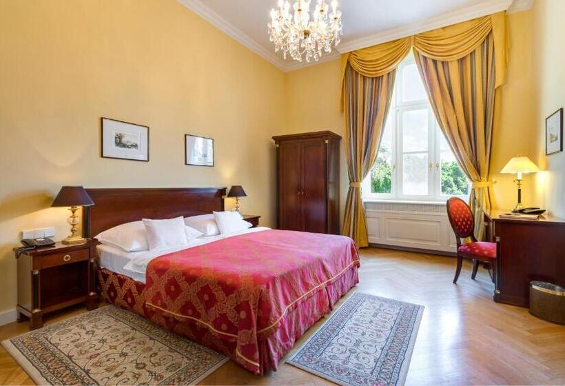Люкс с Балконом, Castle Hotel Grof Degenfeld Superior