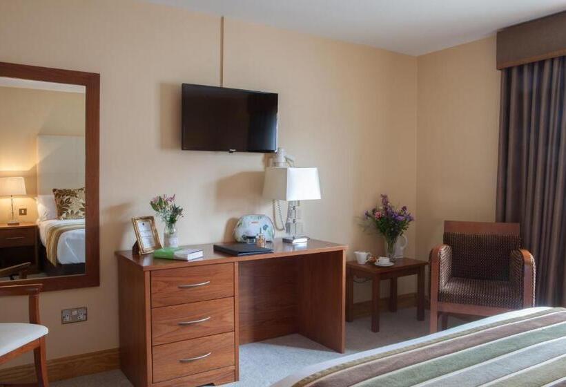 Номер Стандарт, Four Seasons Hotel & Leisure Club
