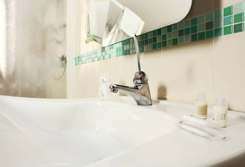 اتاق استاندارد سه نفره, Albergo Maccotta