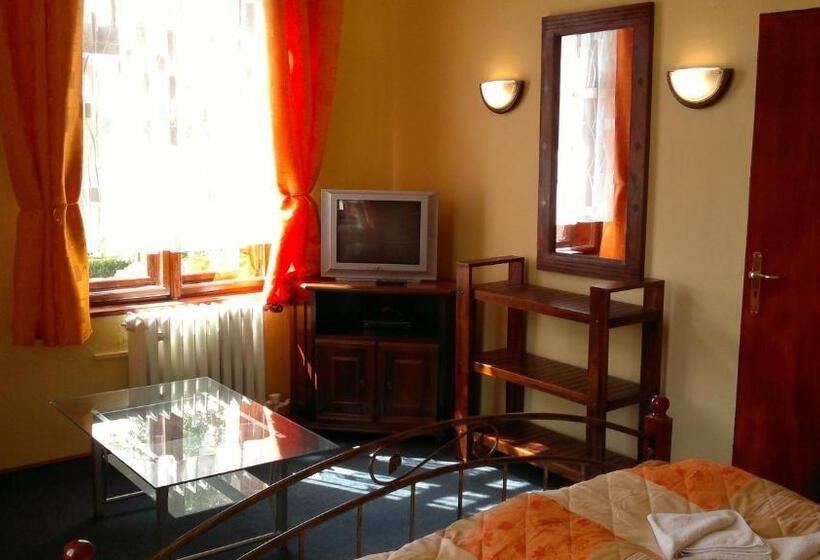 Номер Стандарт, Grand