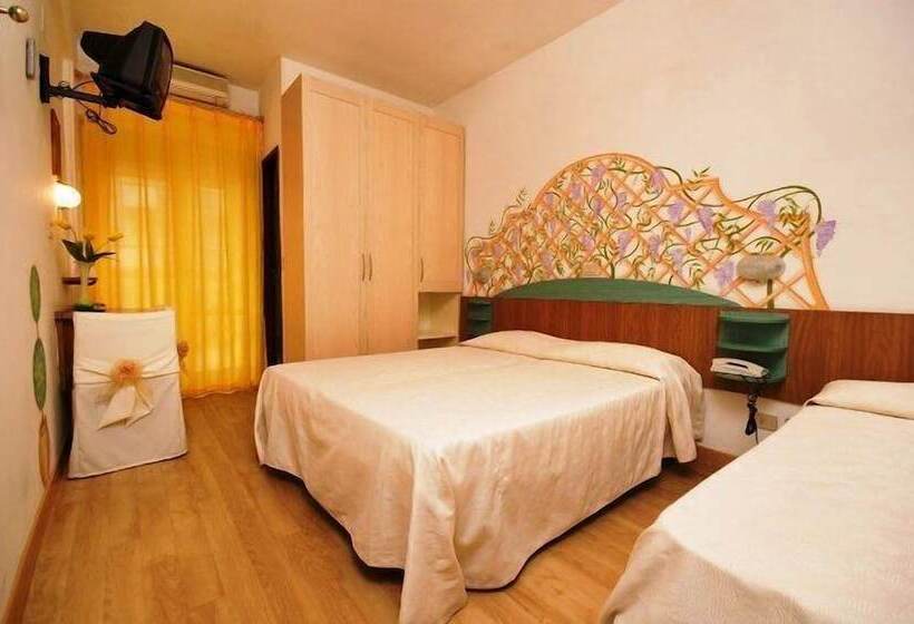 Номер Стандарт, Mocambo Piscina E Spiaggia
