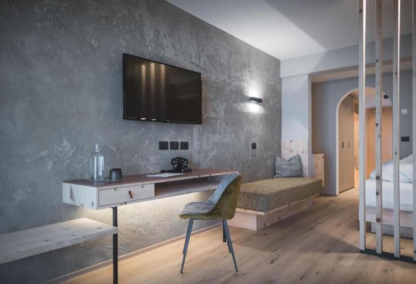 Номер Стандарт Вид на Горы, Kronplatz Resort Berghotel Zirm