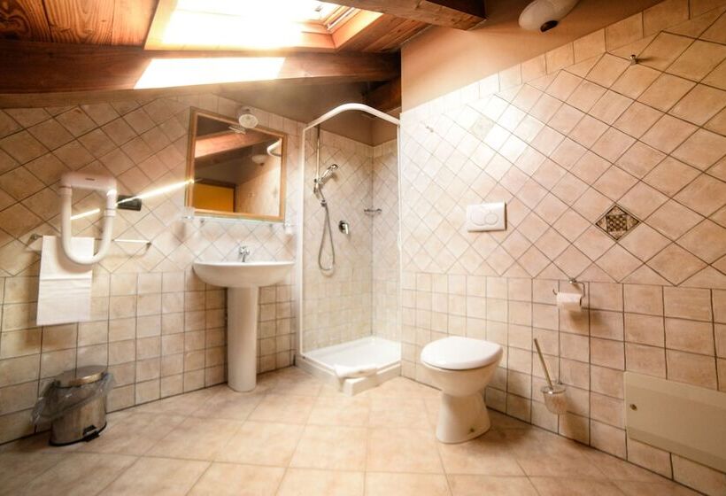 스탠다드 스튜디오, Chalet Della Guida