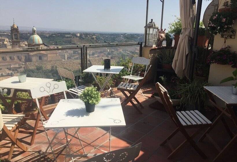 Апартаменты Basic 1 Спальня, Casa Tipica Siciliana Patronale Home Bedandbreakfast Tremetrisoprailcielo Camere Con Vista, Colazion