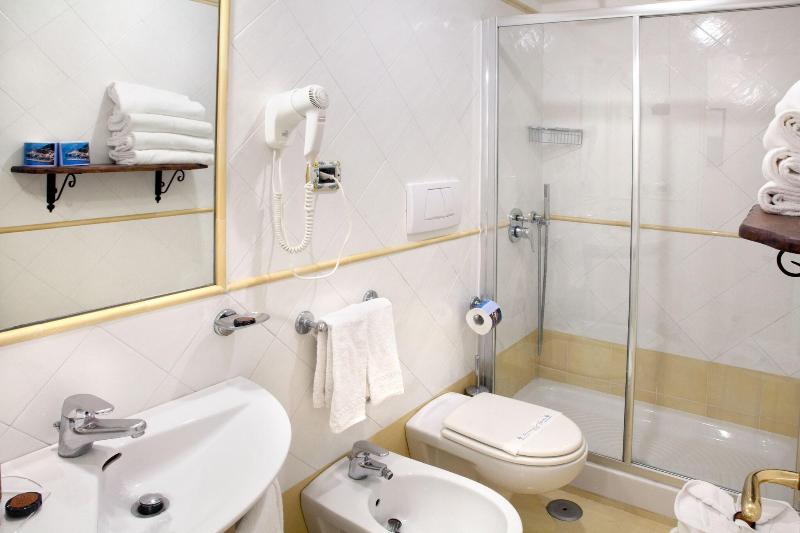 コンフォートルーム, Albergo L Antico Convitto