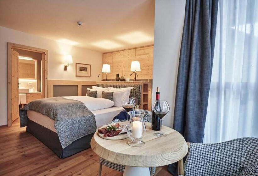 Номер Стандарт, Goldene Rose Karthaus A Member Of Small Luxury Hotels Of The World