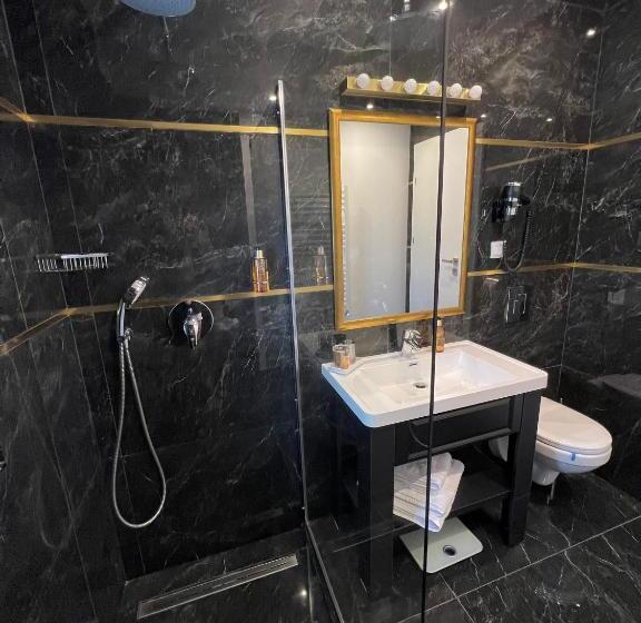 آپارتمان 1 خوابه با تراس, Krystal Boutique Mansion