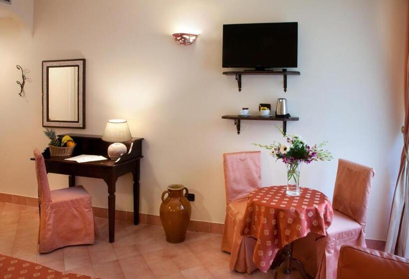 コンフォートルーム, Albergo L Antico Convitto