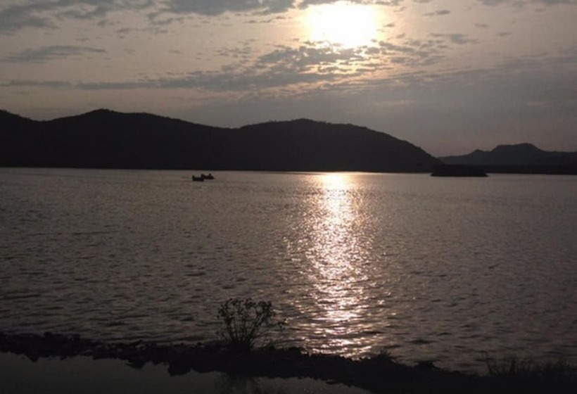 اتاق اجرایی, Regenta Central Jal Mahal, Jaipur