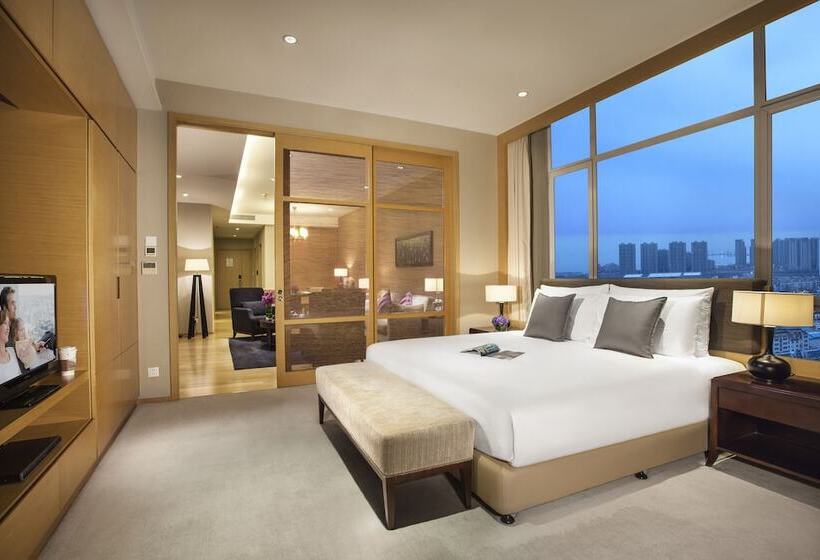 Апартаменты Executive 1 Спальня, Somerset Grand Central Dalian