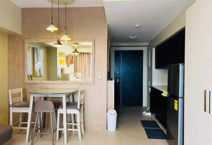 스탠다드 스튜디오, Aeon Towers Studio Suite