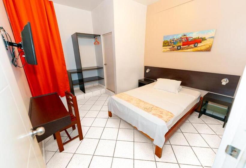 Номер Deluxe Одноместный, Hostal Centrika