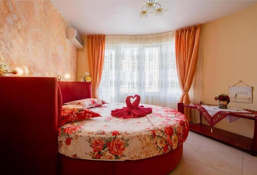 חדר דלוקס צדדי נוף לים, Boutique Guest House  Sofia