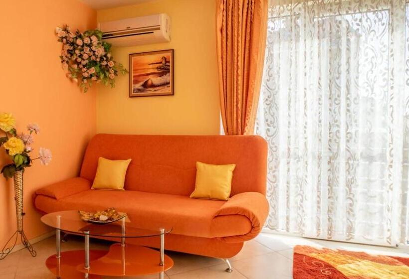 חדר דלוקס עם מרפסת, Boutique Guest House  Sofia