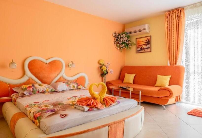 חדר דלוקס עם מרפסת, Boutique Guest House  Sofia