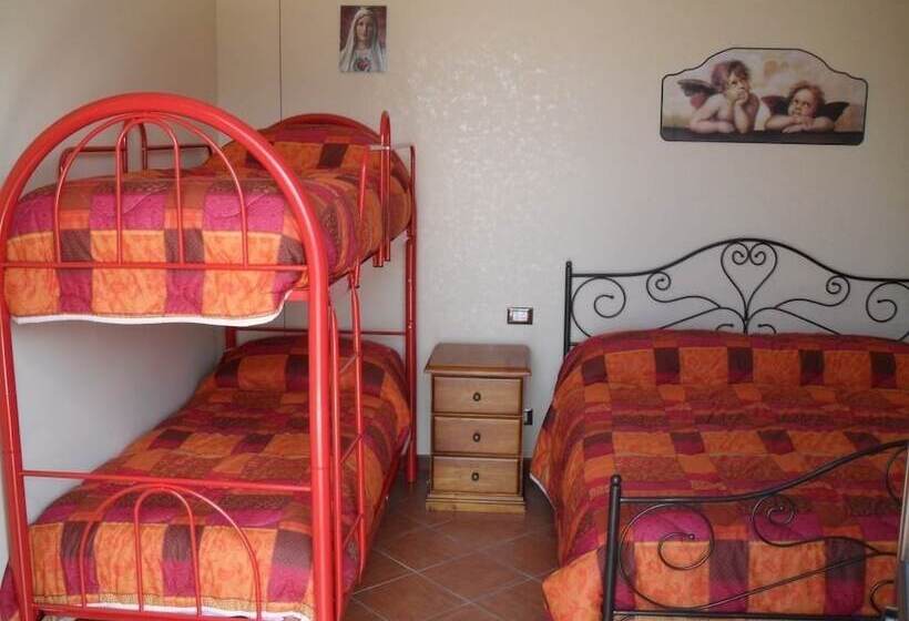 اتاق استاندارد چهار تخته, Agriturismo La Targa