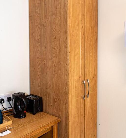 Camera Tripla Standard, Aisling Guest House