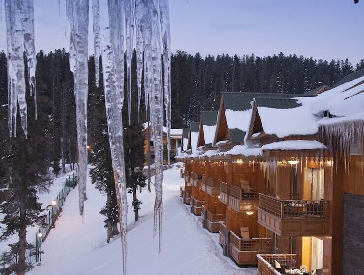 高级客房, The Khyber Himalayan Resort & Spa