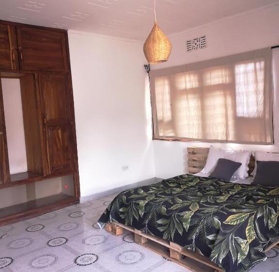 디럭스 룸, Safariadventures House
