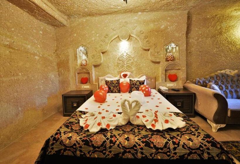 Номер Стандарт, Dedeli Konak Cave