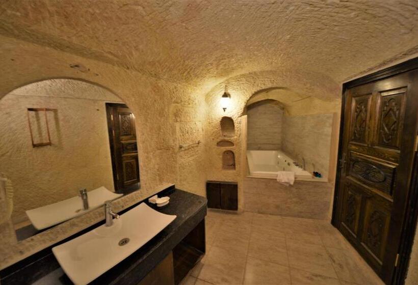 Семейный Номер, Dedeli Konak Cave