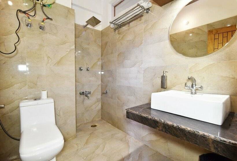 Quarto Deluxe, Devlok